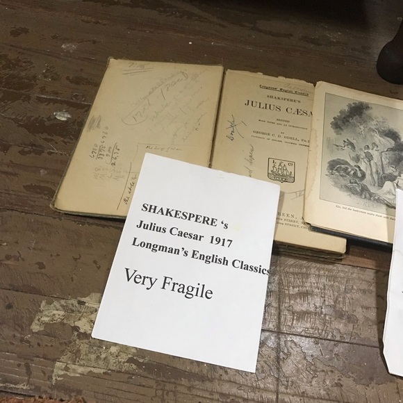 2 Antique Shakespeare Books- 1917 and 1922 - Picture 4 of 7